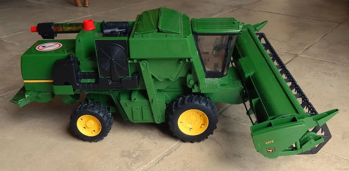 John Deere Toy Models of Combine and Tractor - Image 3