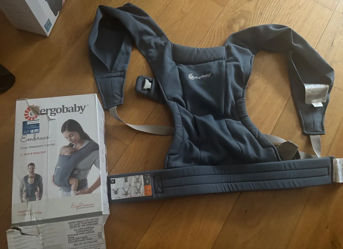 Ergobaby Embrace Newborn Carrier – Soft Navy – Nev - Image 1