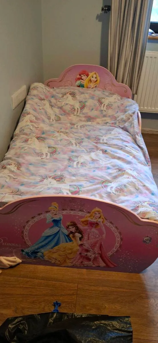 Disney Princess bed - Image 1