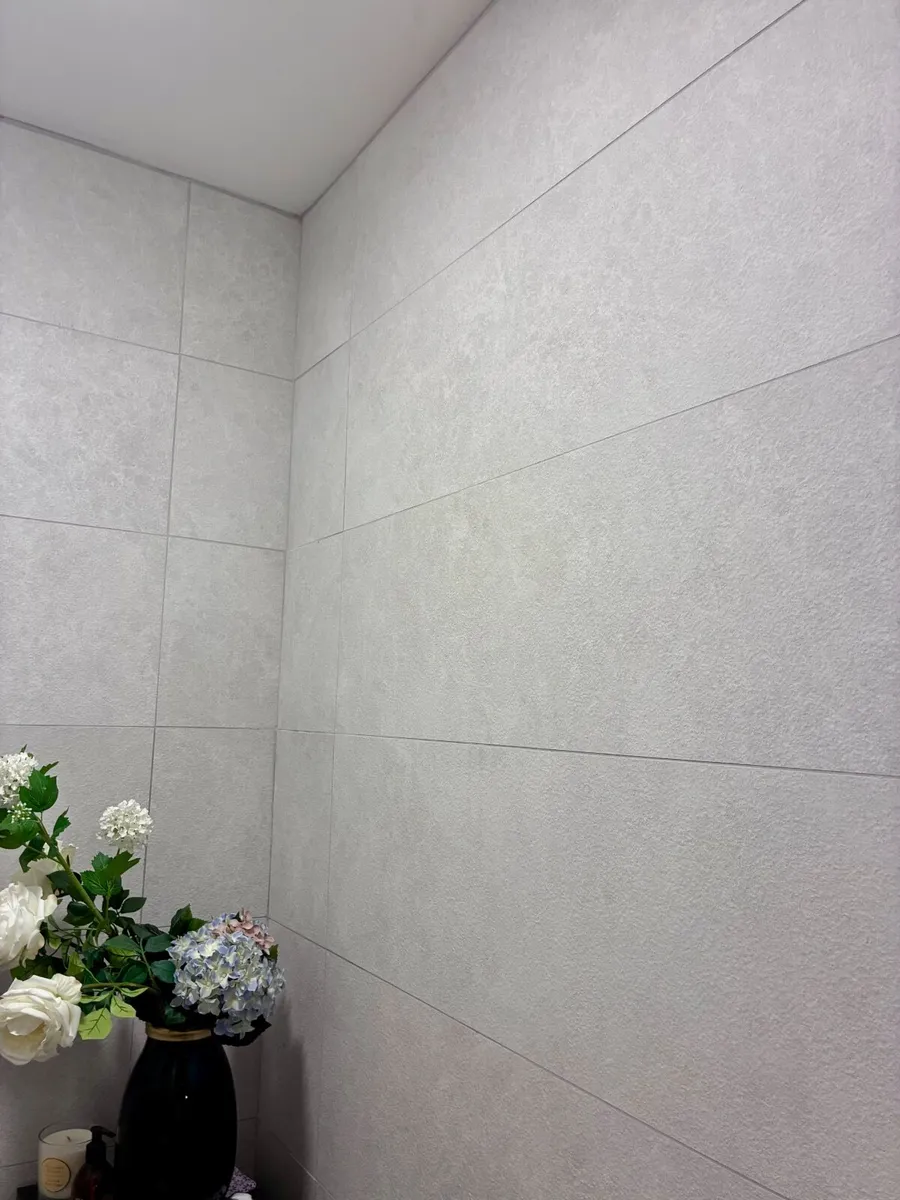 High-quality grey ceramic bathroom tiles