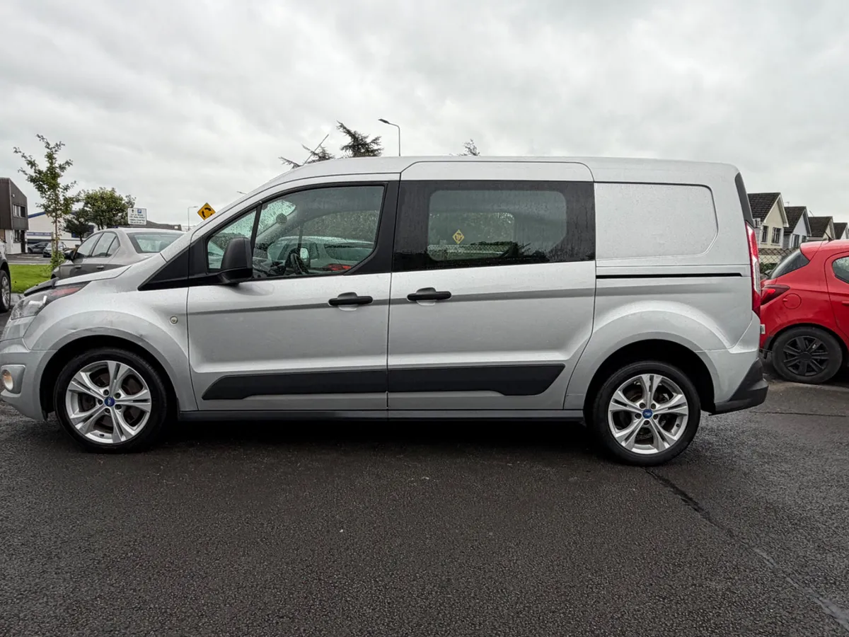 ABSOLUTELY IMMACULATE 2018 CREW CAB CONECT - Image 4