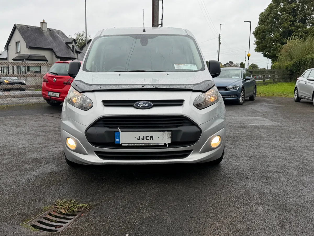 ABSOLUTELY IMMACULATE 2018 CREW CAB CONECT - Image 2