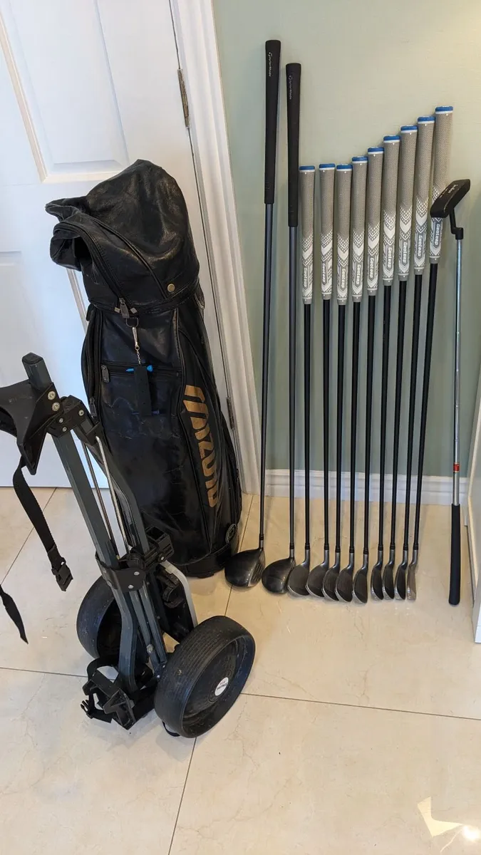 Complete Set, Irons, Woods, Putter,Bag. - Image 1