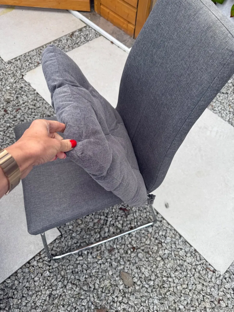 4 fabric Kitchen chairs - Image 1