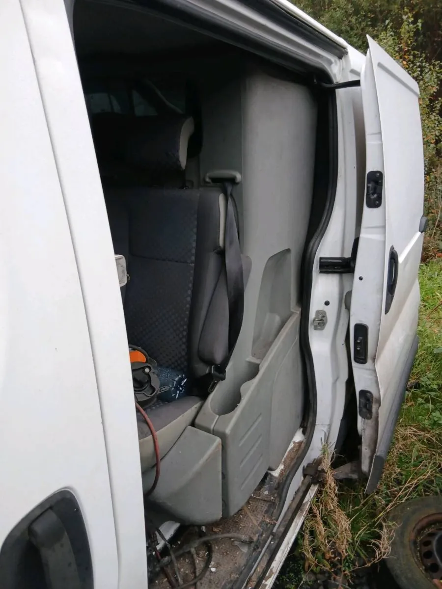 Renault trafic parts breaking - Image 2