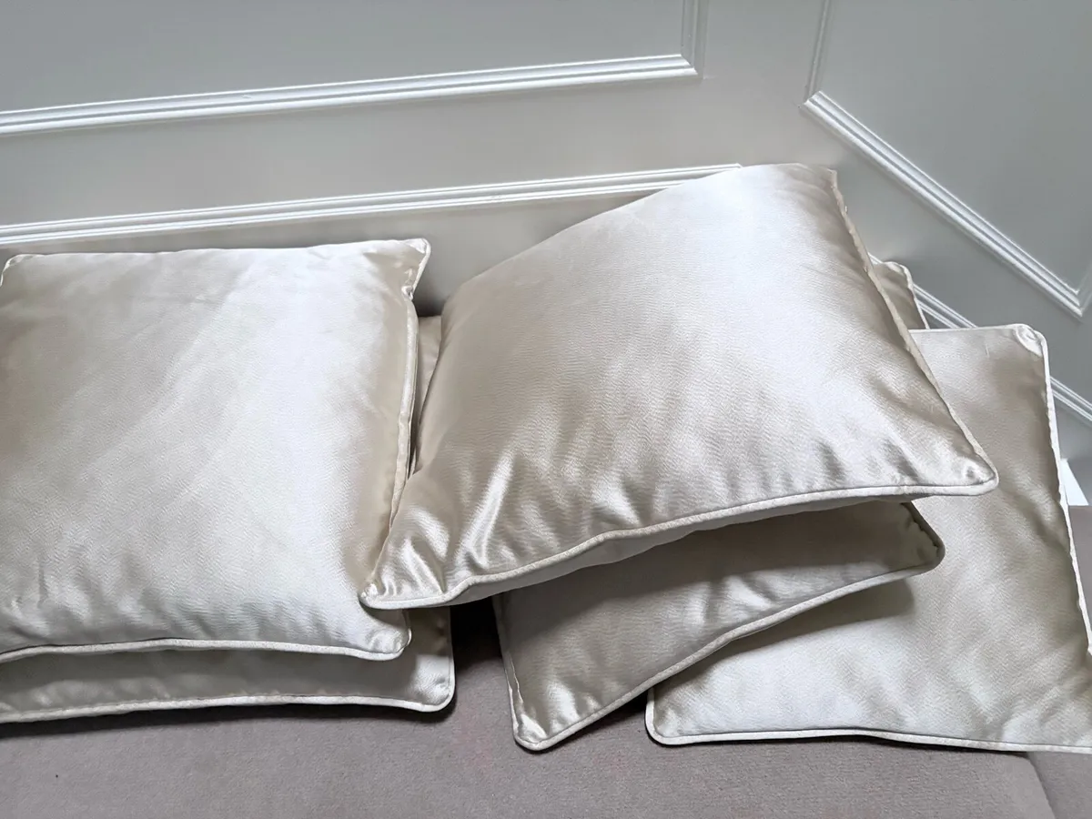 Cushions - Image 2