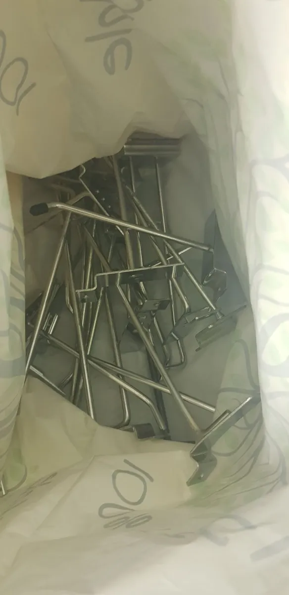 Slatboard hooks - Image 1