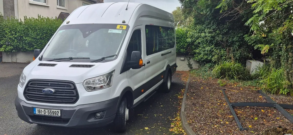 2016 Ford Transit 460 17 Seat Minibus - Image 4