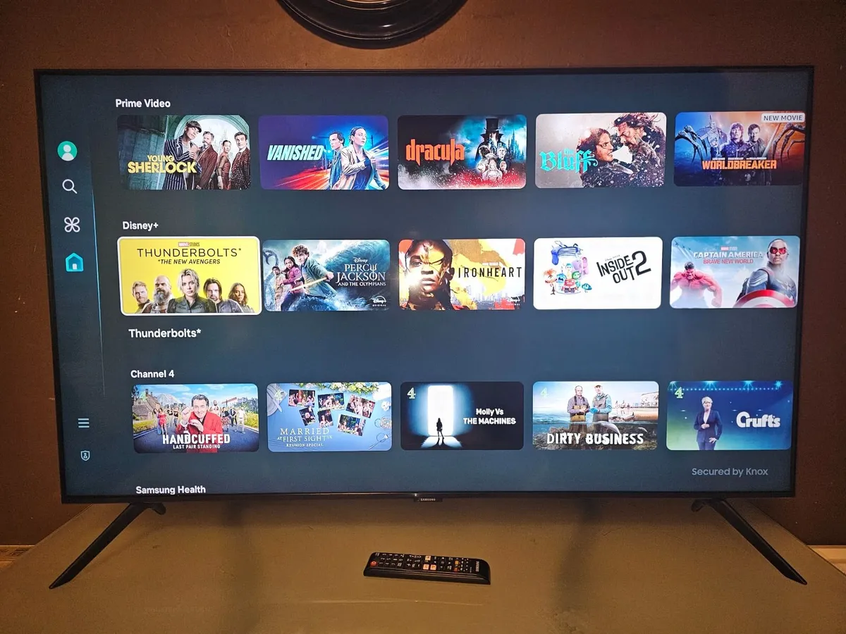 55" Samsung Crystal 4K Quantum HDR Smart TV - Image 3
