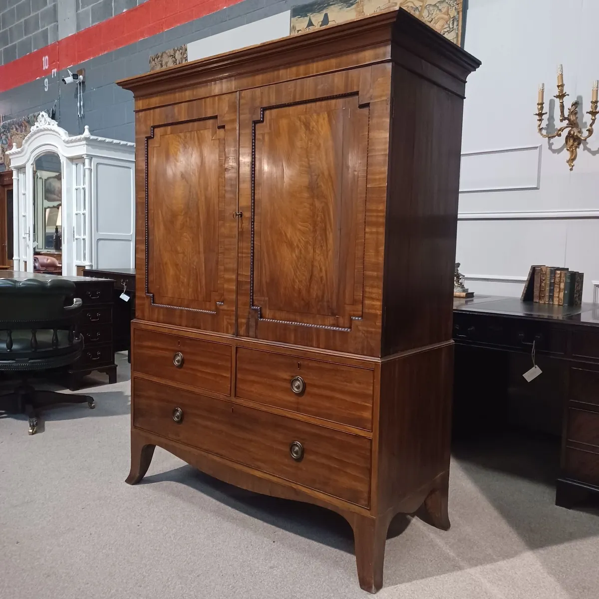 Antique Mahogany George III Linen Press - Image 1