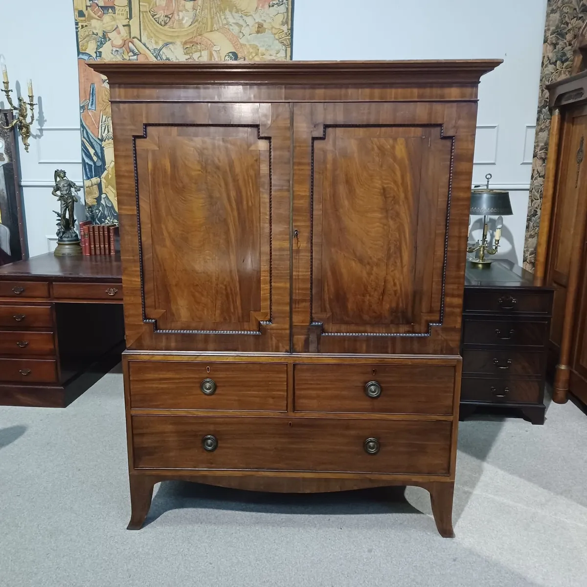 Antique Mahogany George III Linen Press - Image 2