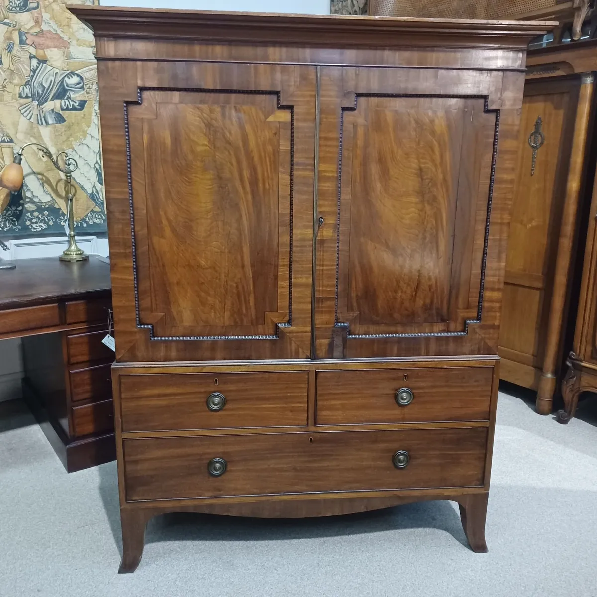 Antique Mahogany George III Linen Press - Image 4