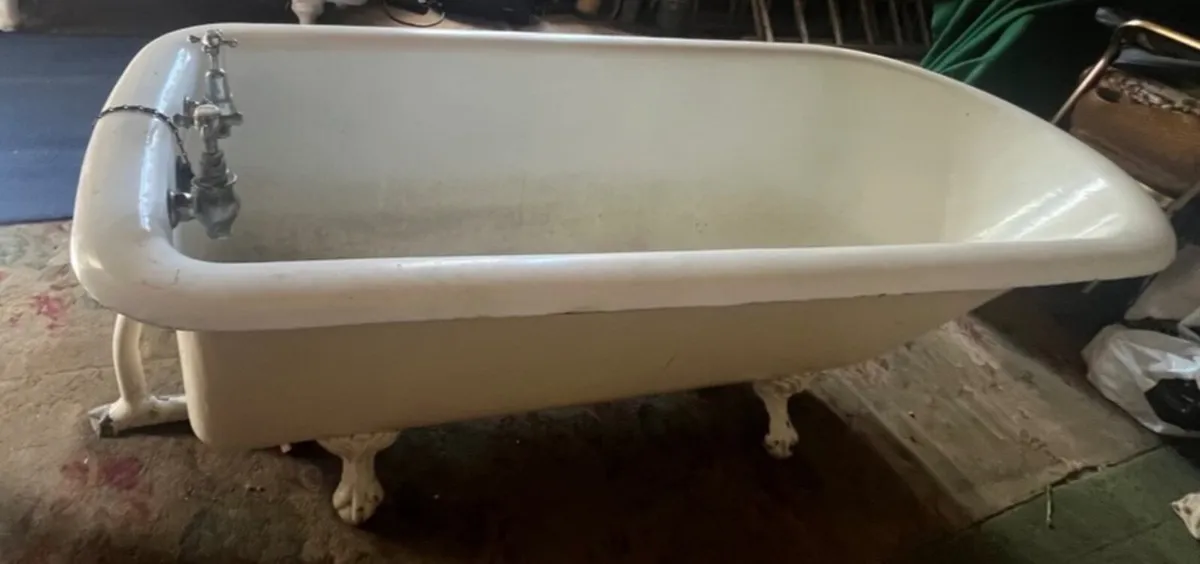 Elegant Antique Original Cast-Iron Bath (6ft) - Image 4