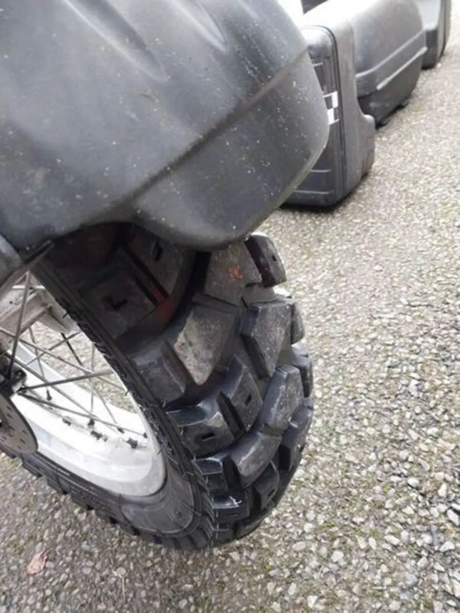 BMW F 650 GS 2003 - Image 1