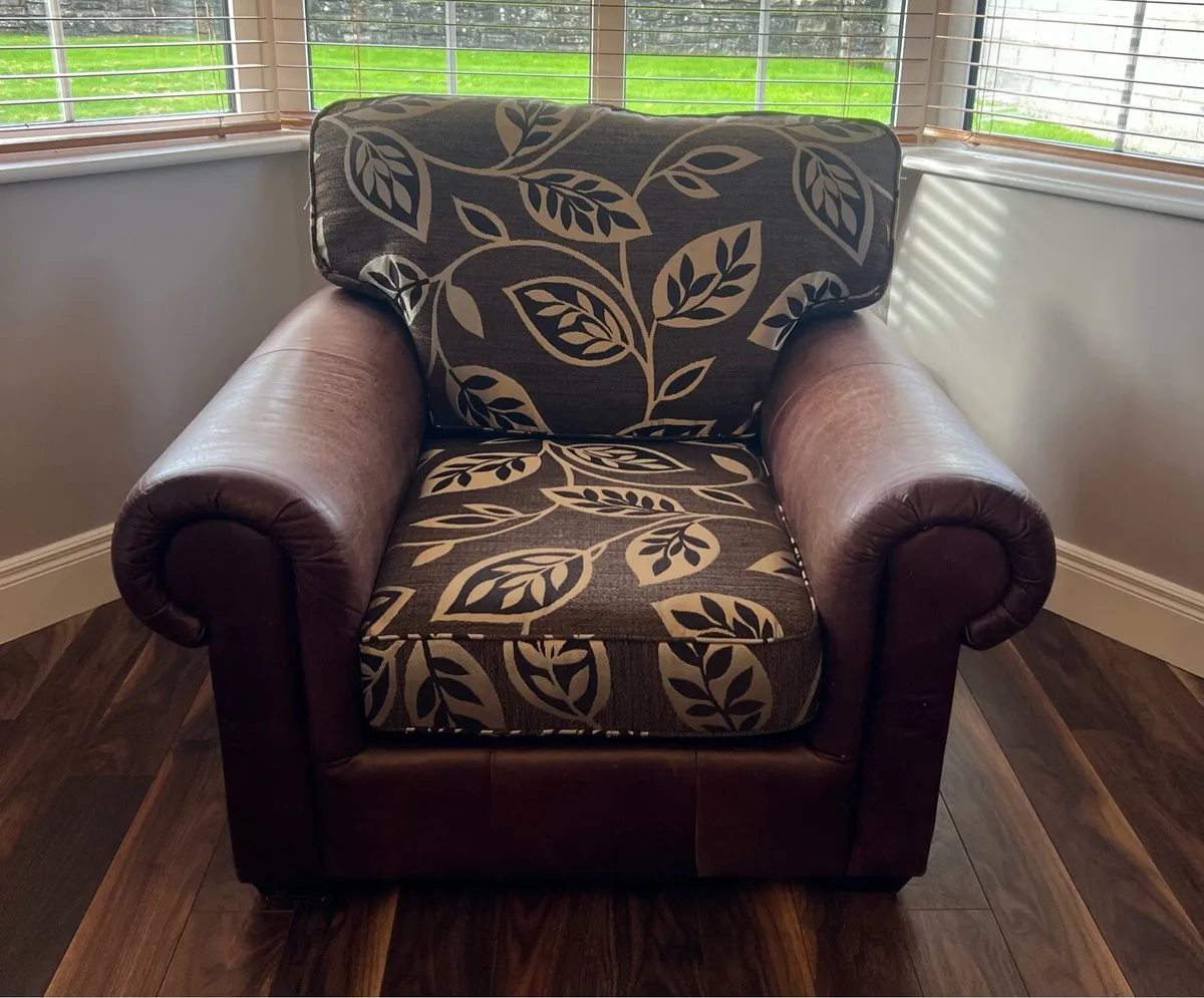 Couch - Image 3