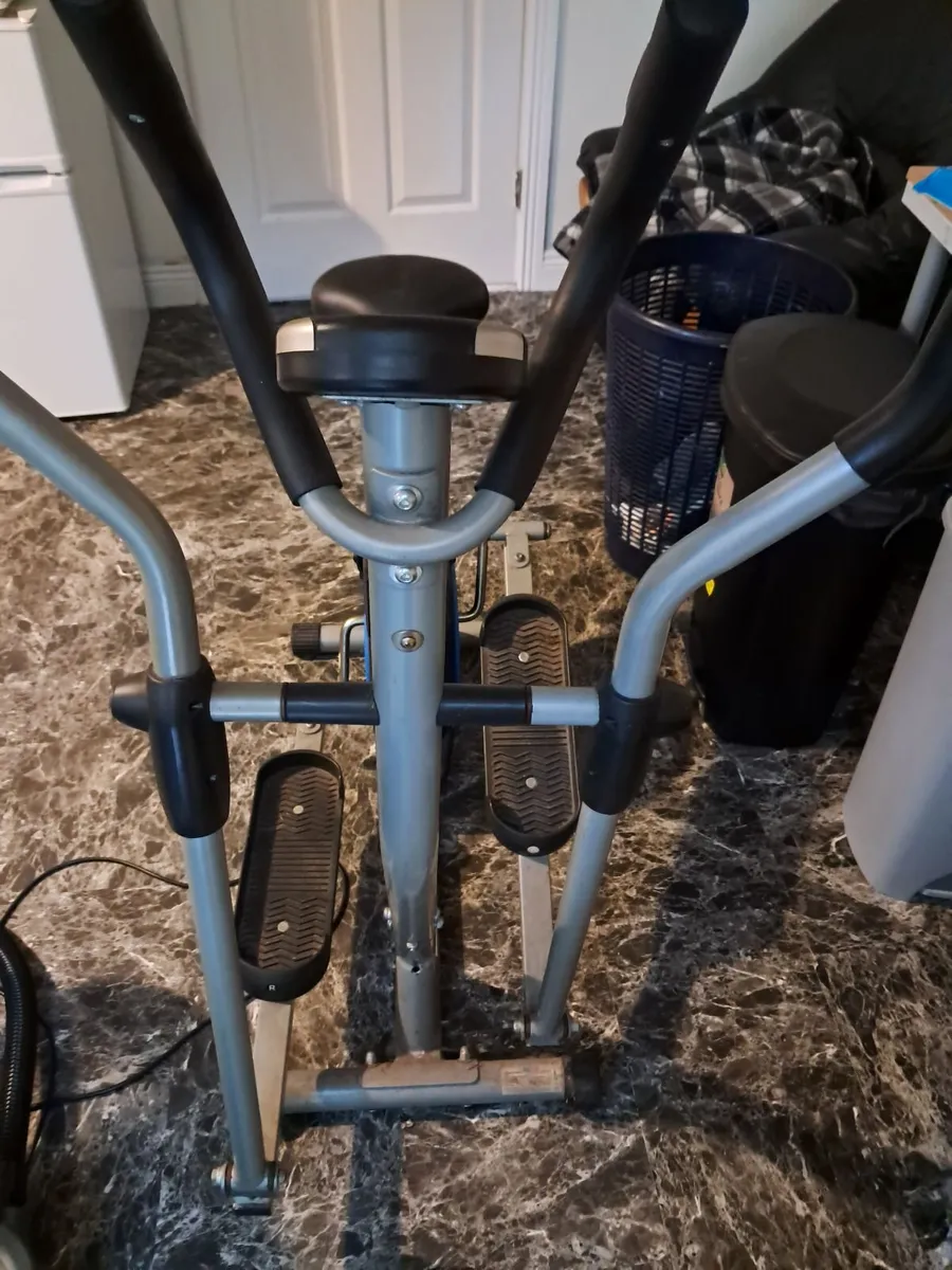 Cross stepper