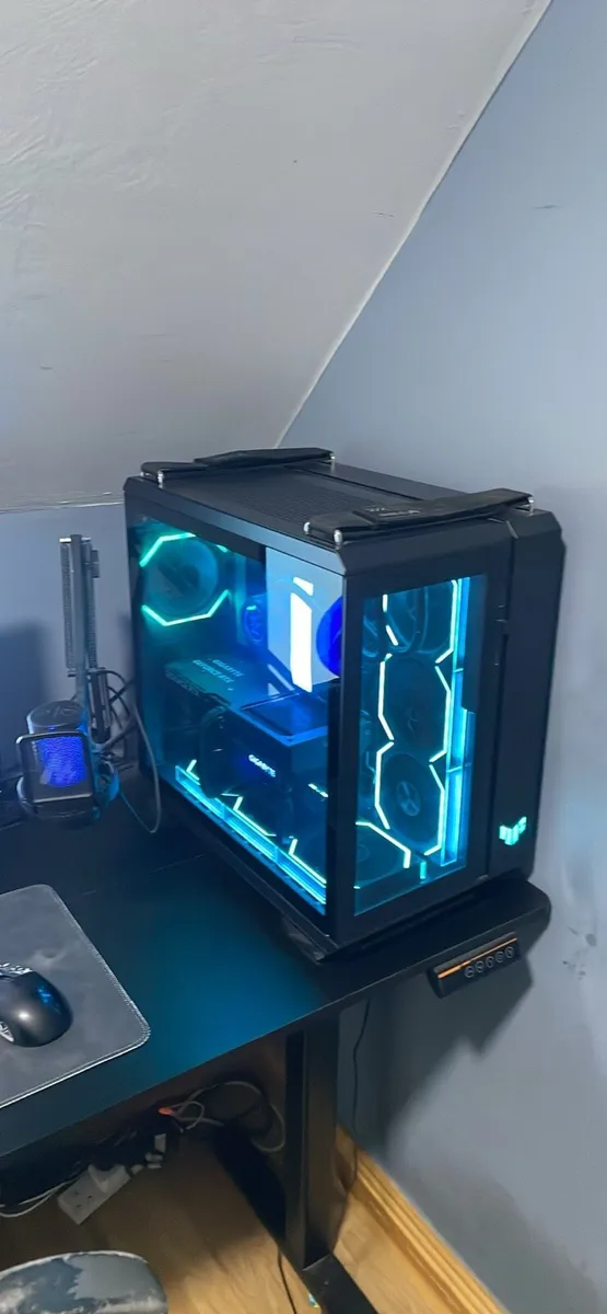 Gaming pc setup - Image 1