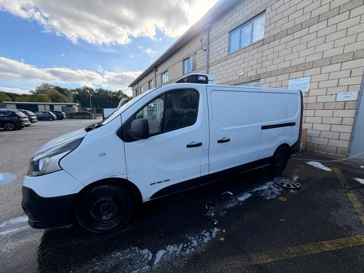 Renault Trafic 2017 - Image 2