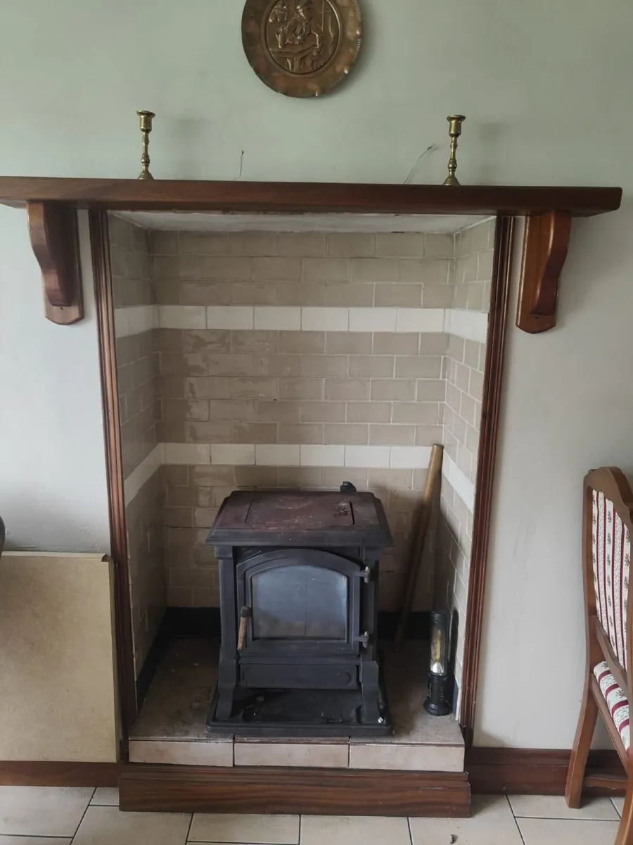 Oil stove (room heating only) - Image 1