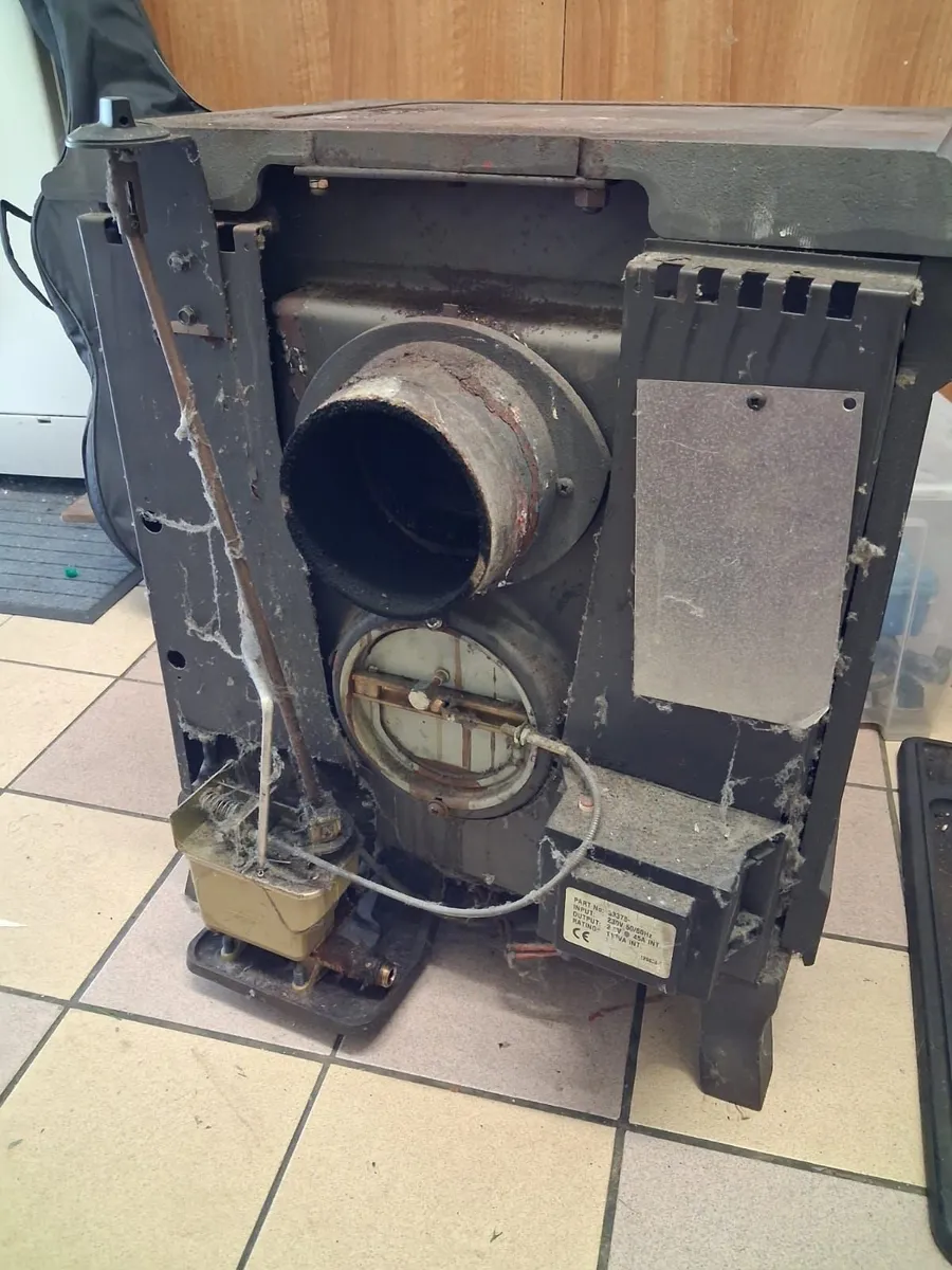 Oil stove (room heating only) - Image 4