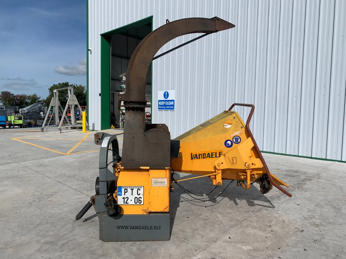 UNRESERVED 2006 VANDAELE TV180 PTO WOODCHIPPER - Image 2