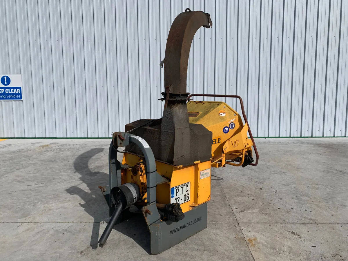 UNRESERVED 2006 VANDAELE TV180 PTO WOODCHIPPER - Image 1