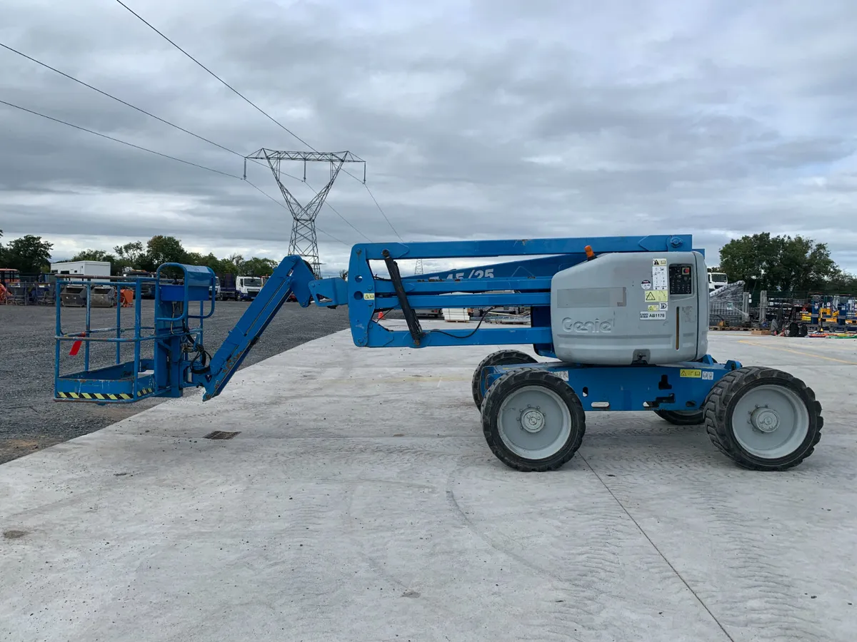 2013 GENIE Z45/25 DIESEL BOOM LIFT FOR AUCTION - Image 2