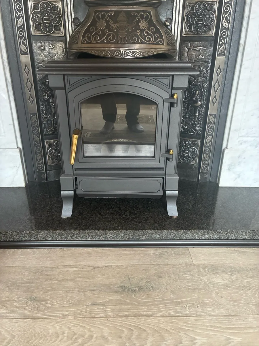 Oil stove - Image 1
