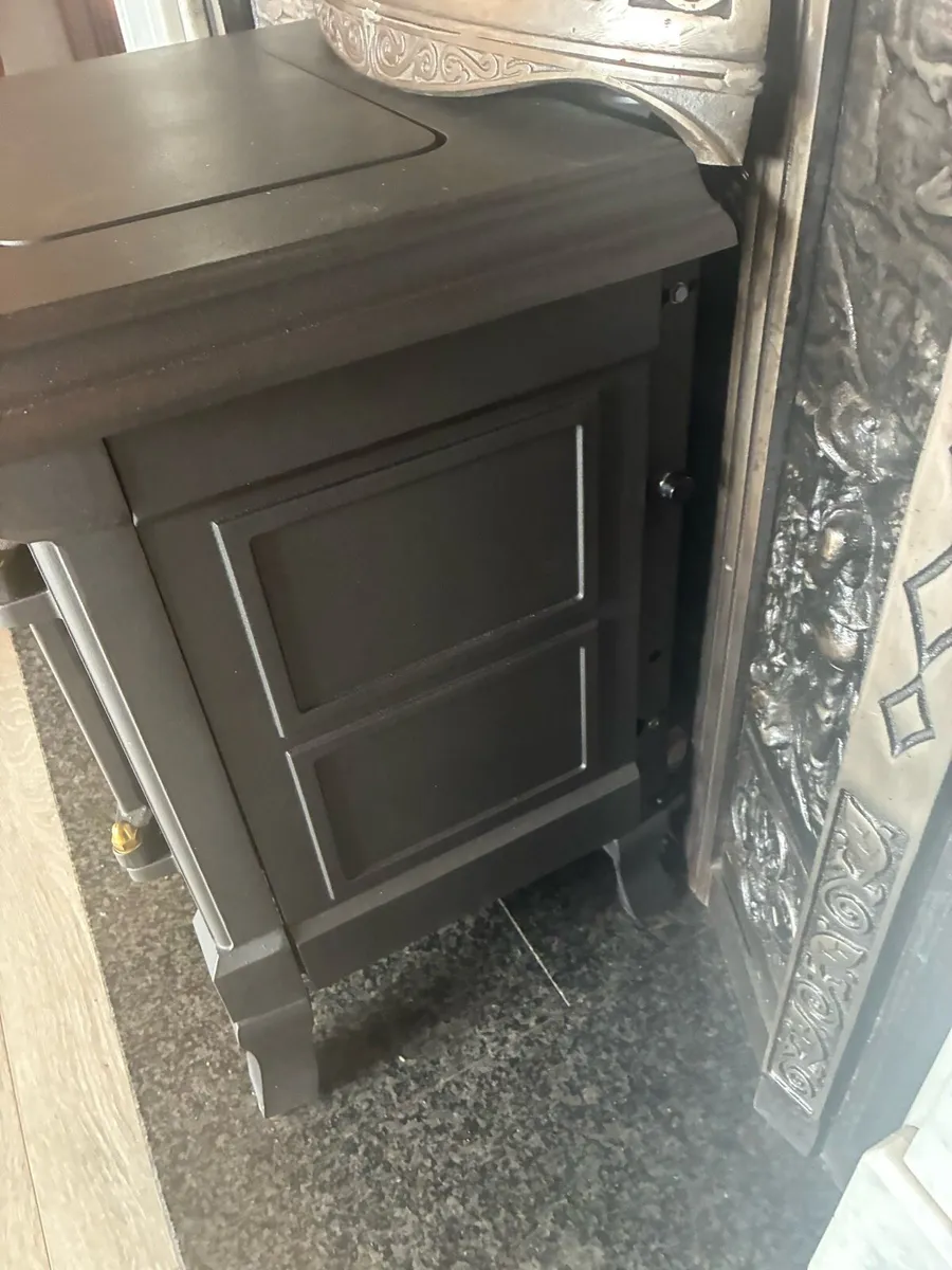 Oil stove - Image 2