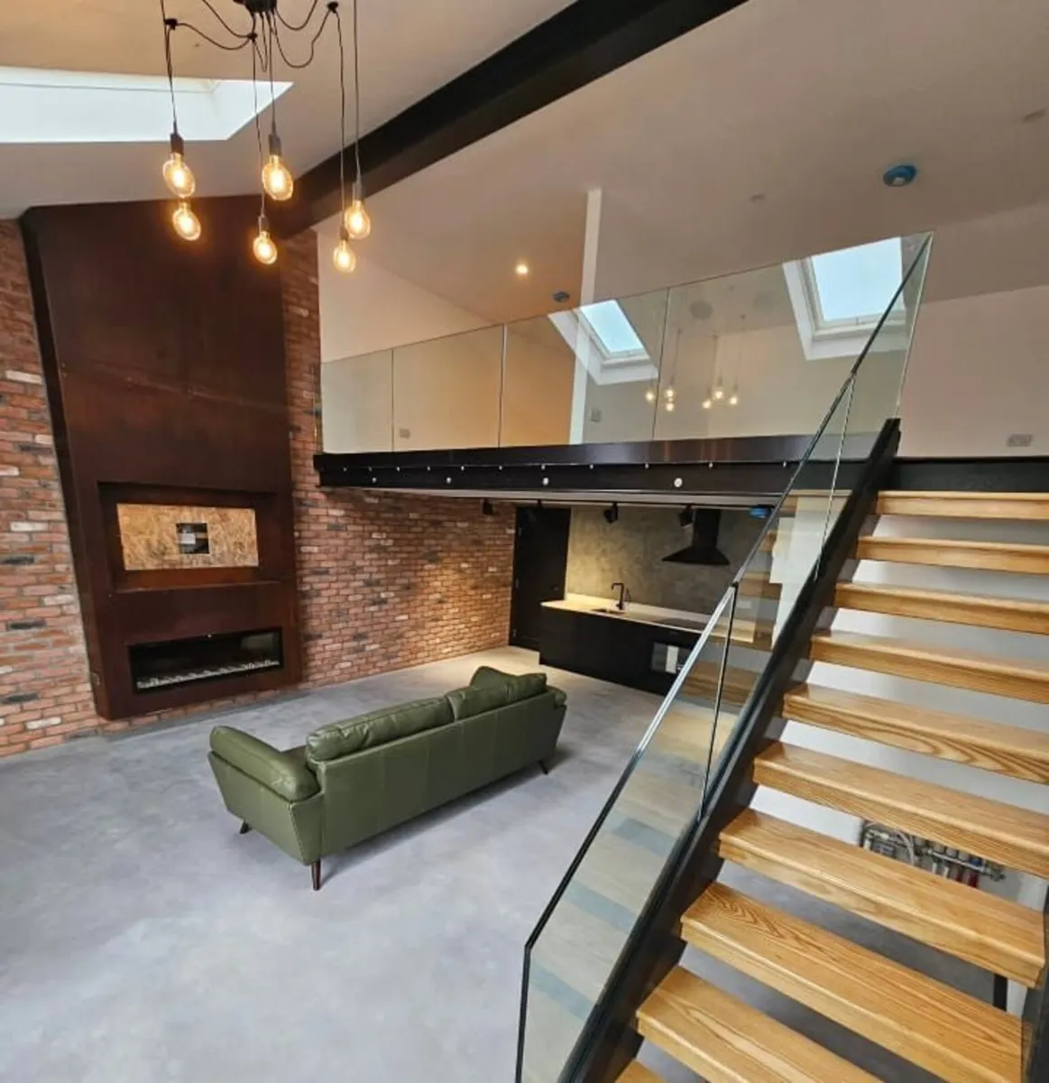 Polished quartz concrete floors