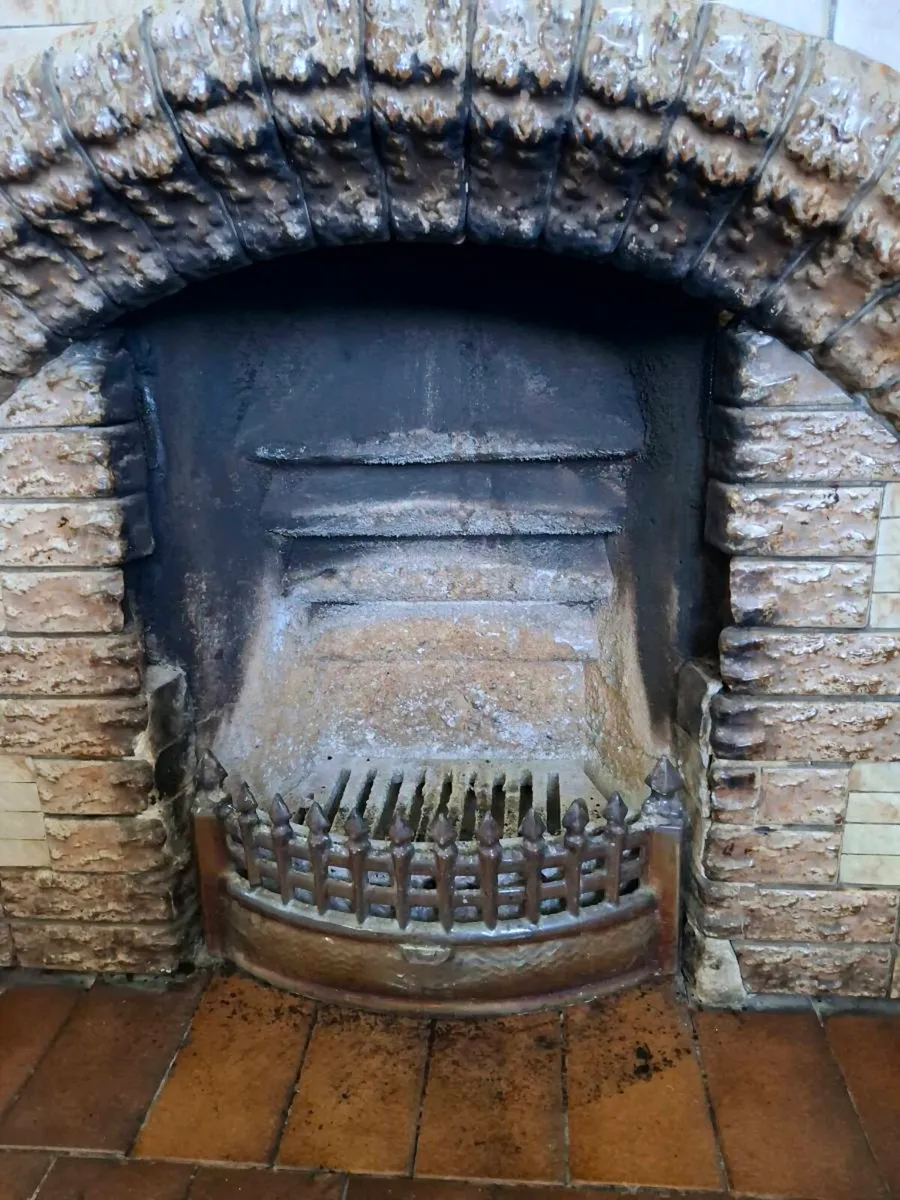 Antique tiled fureplace - Image 3