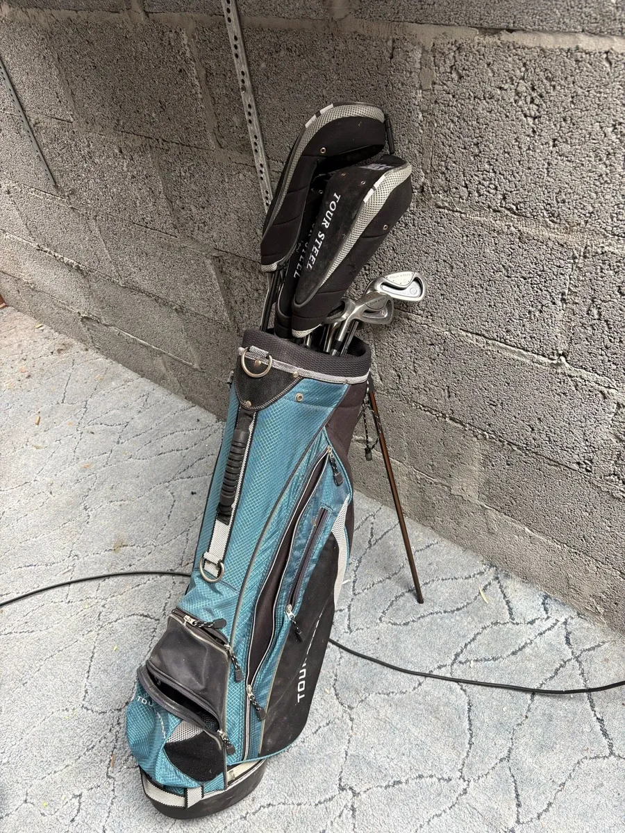 Left Hand Zucci Tour Touch Golf Clubs and Bag. - Image 1