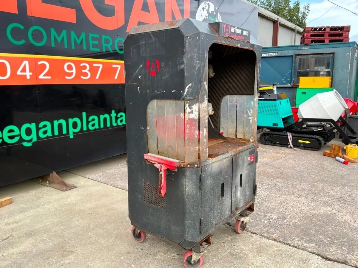 Armogard cutting station extraction cabinet..3000- - Image 3