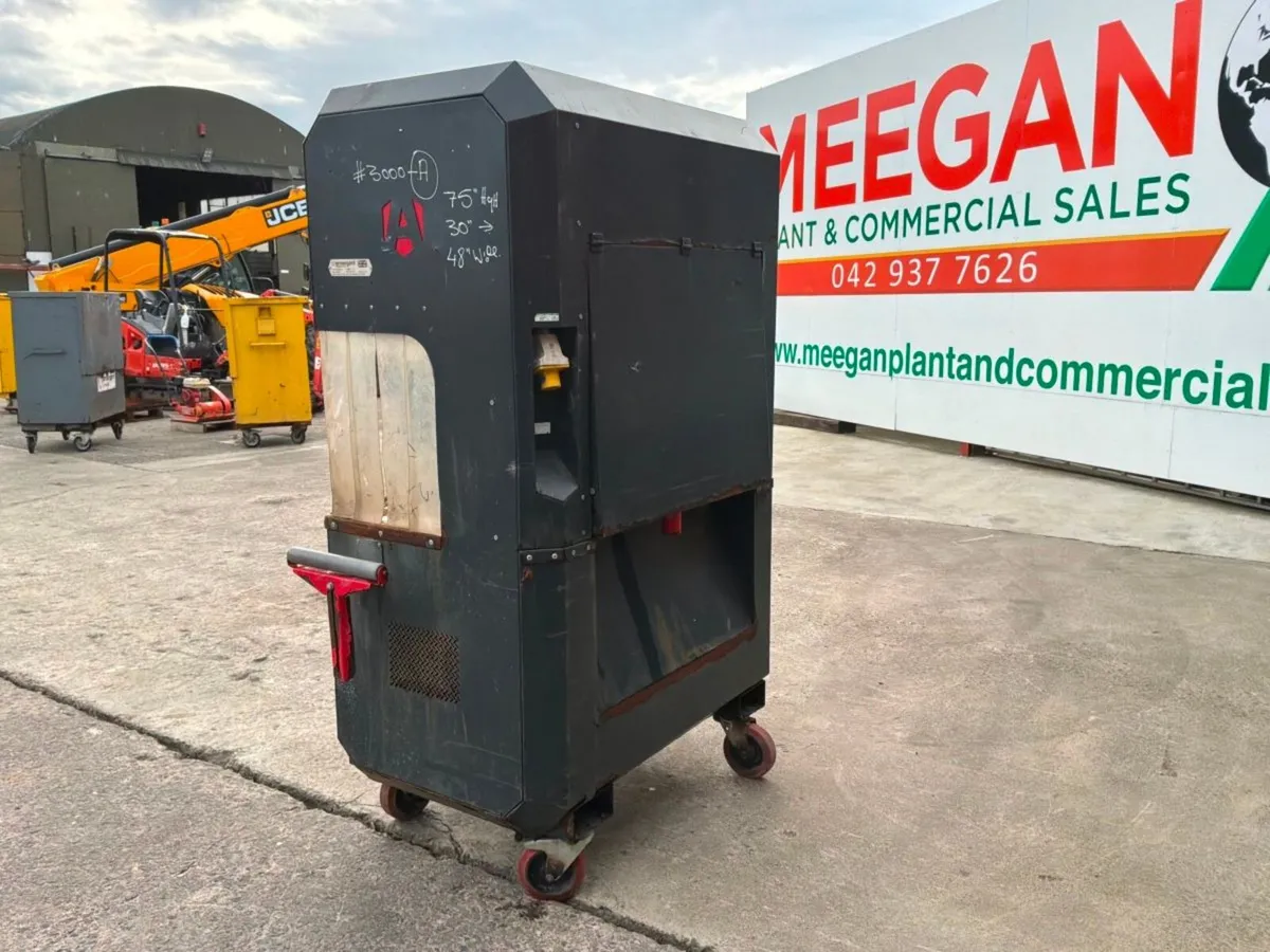 Armogard cutting station extraction cabinet..3000- - Image 4