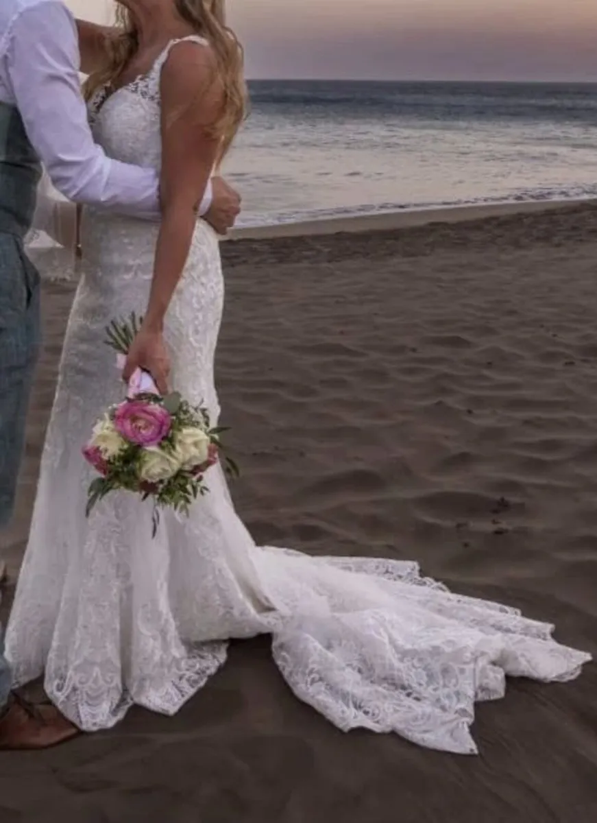 Wedding dress - Image 3