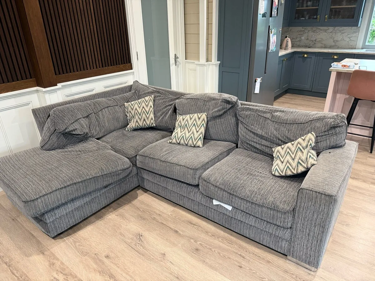 Couch - Image 1