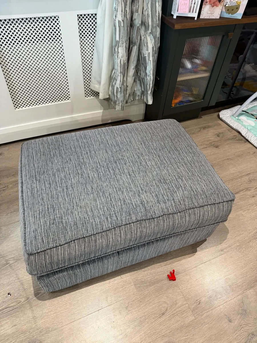 Couch - Image 2