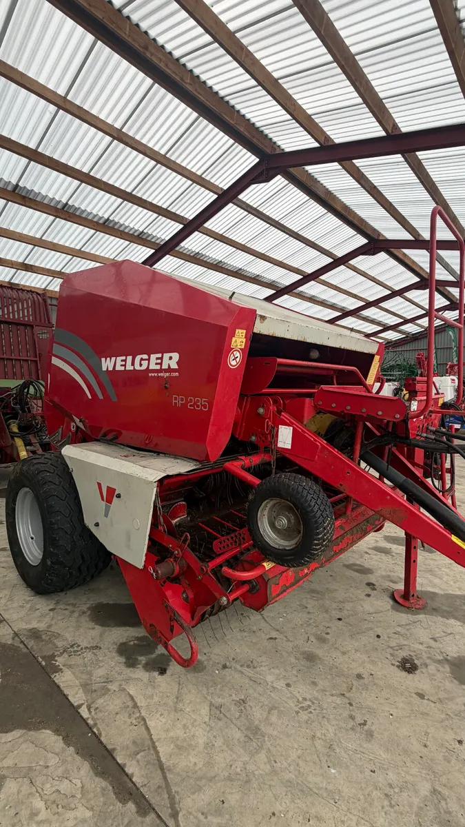 Welger 235 round baler - Image 1