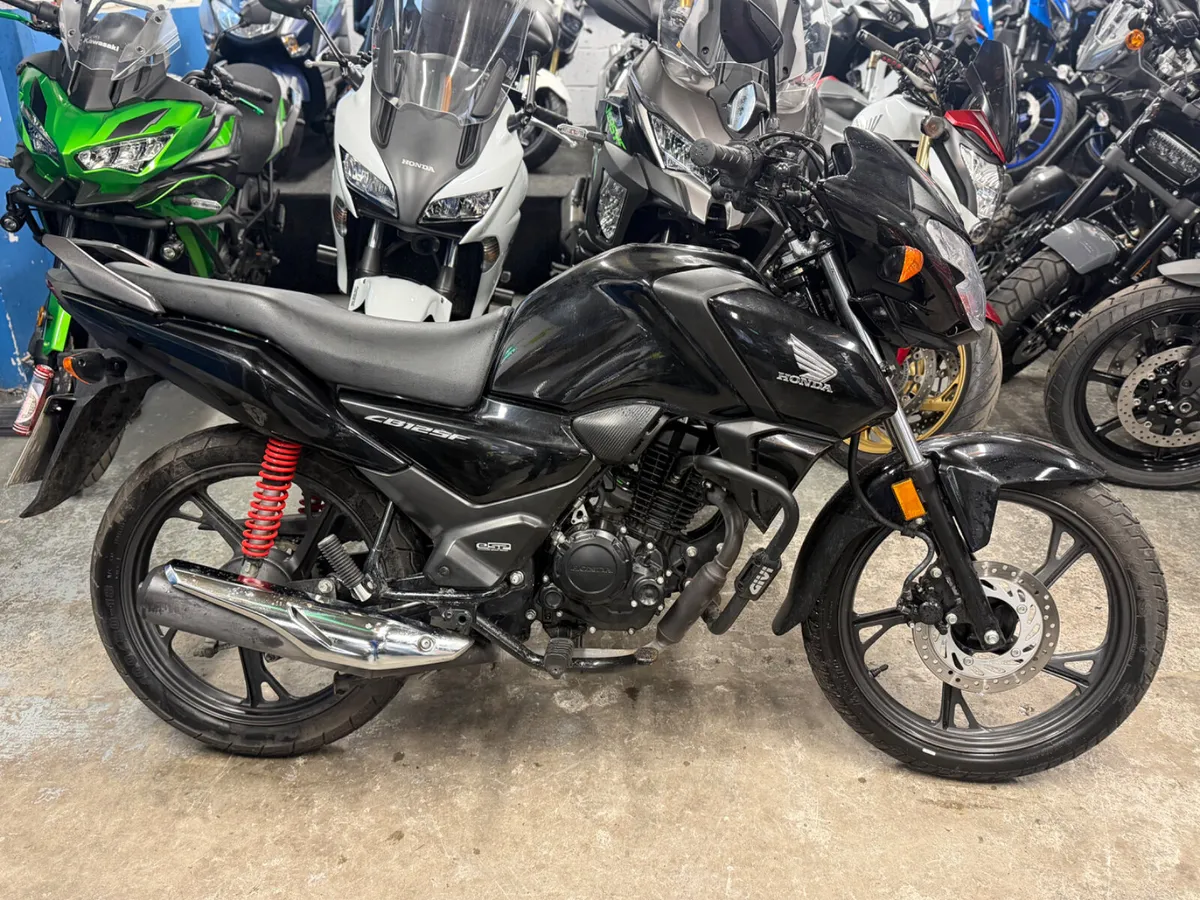 2025 Honda CB125F - Image 1