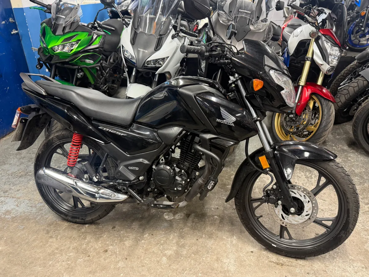 2025 Honda CB125F - Image 2