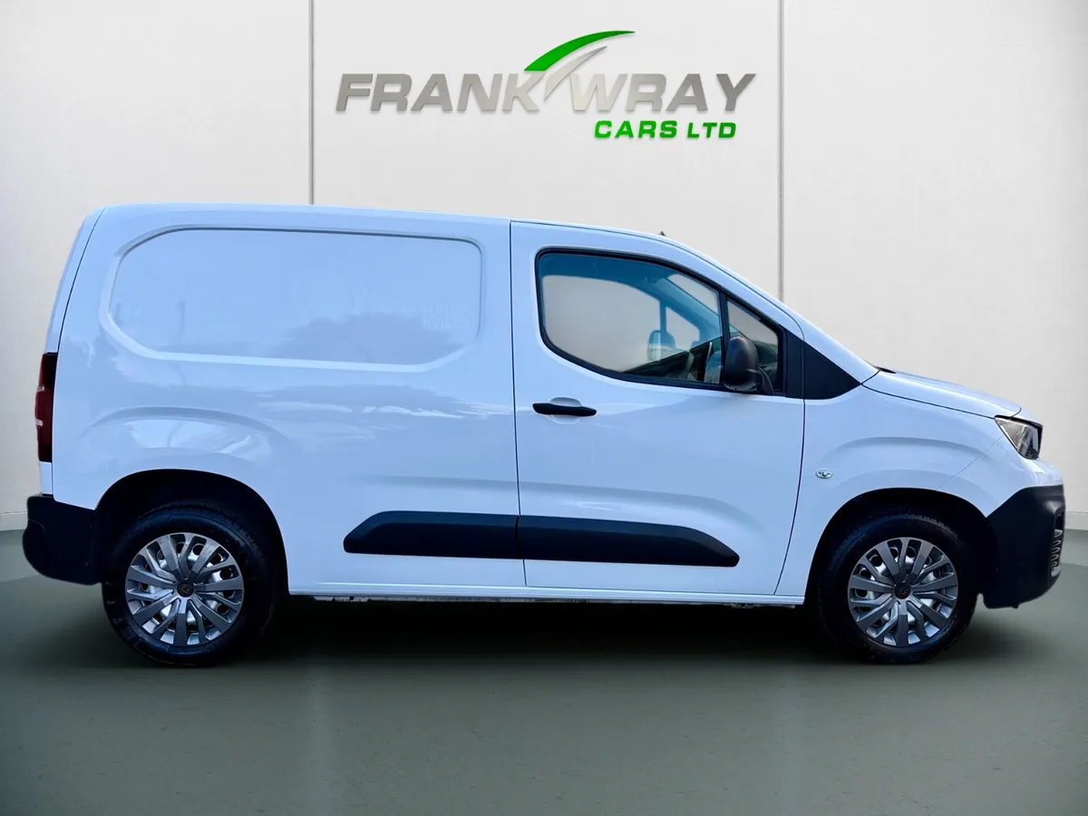 2023 PEUGEOT PARTNER PROFESSIONAL PREM HDI 100 BHP - Image 4