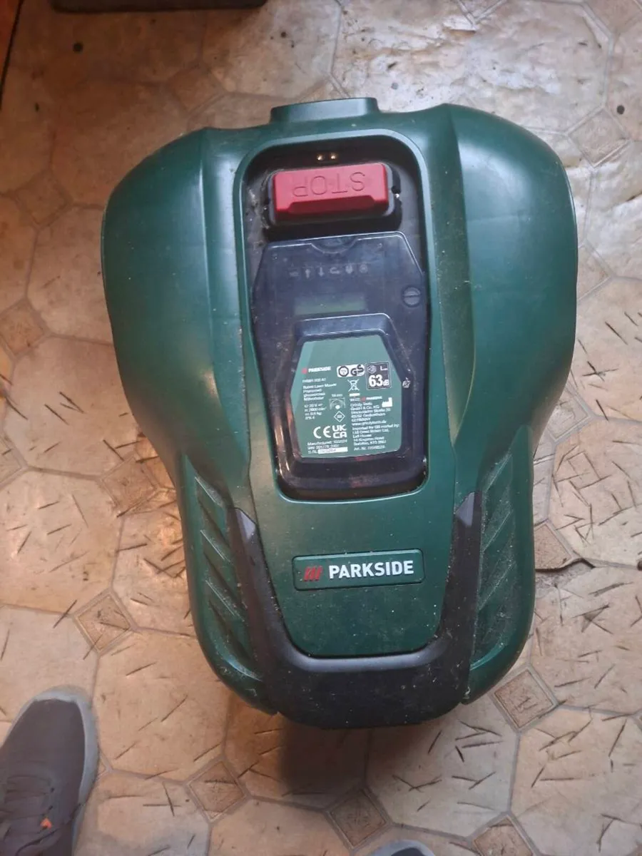 robotic  lawnmower  Parkside - Image 4