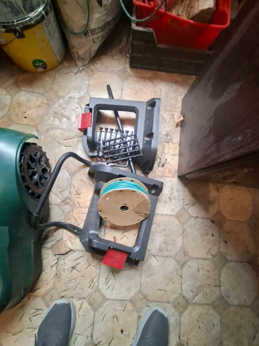 robotic  lawnmower  Parkside - Image 1