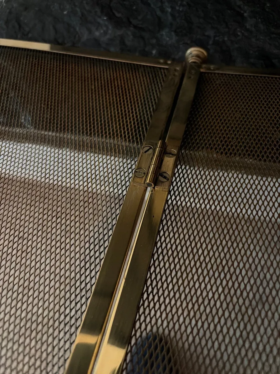 Antique brass fire guard - Image 3