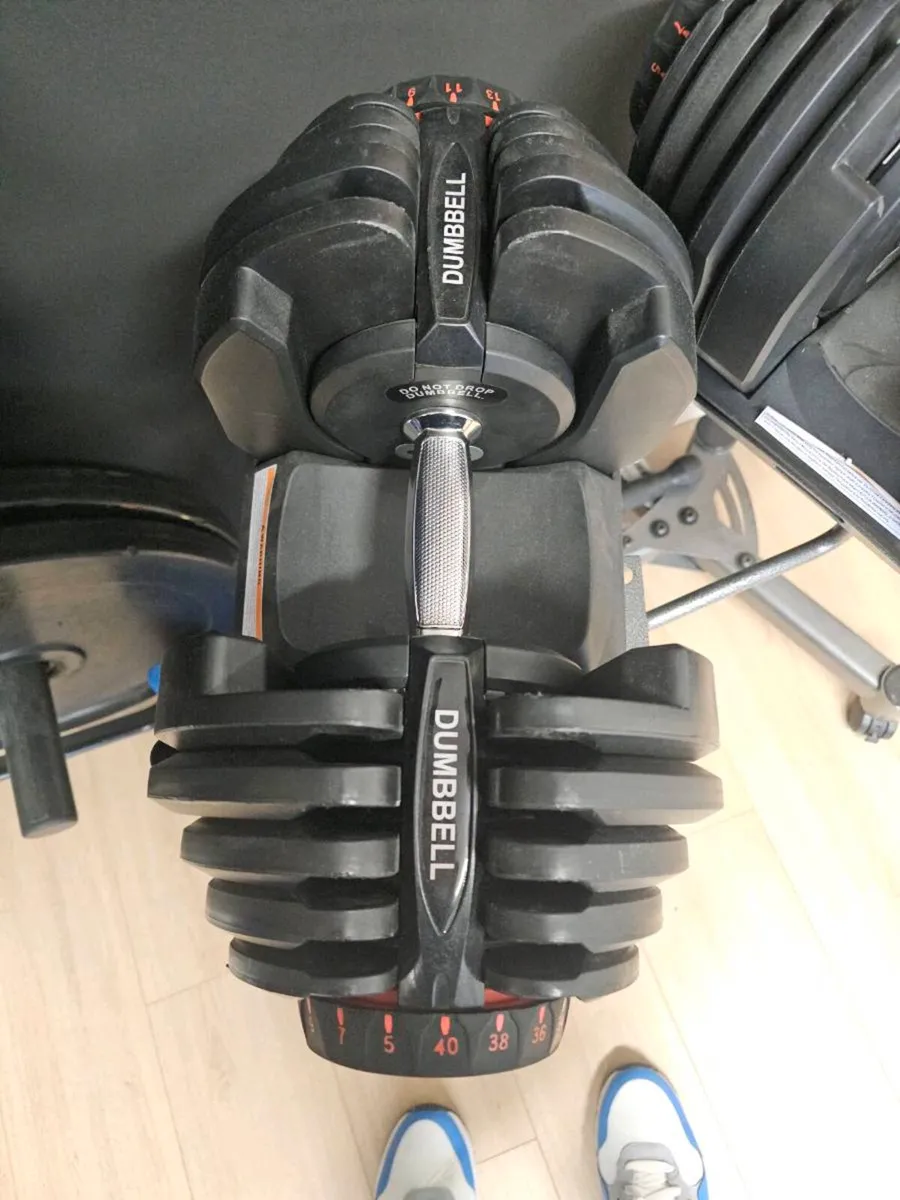 Adjustable dumbells - Image 1
