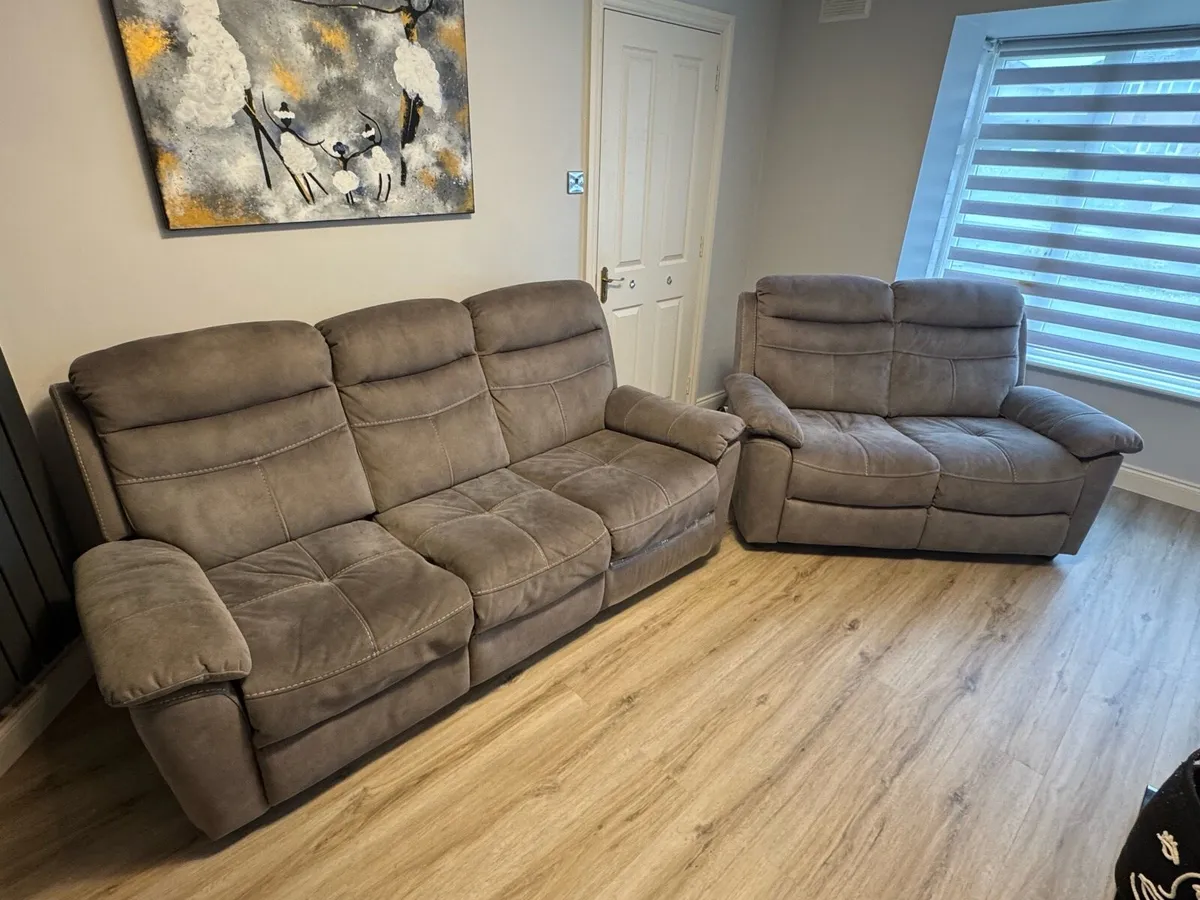 3+2 Seater Sofas - Image 1