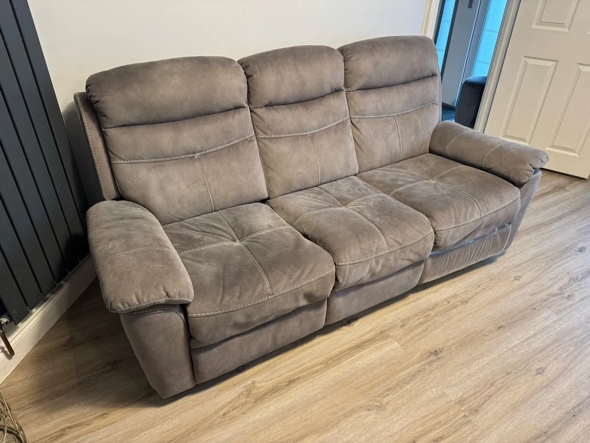 3+2 Seater Sofas - Image 3