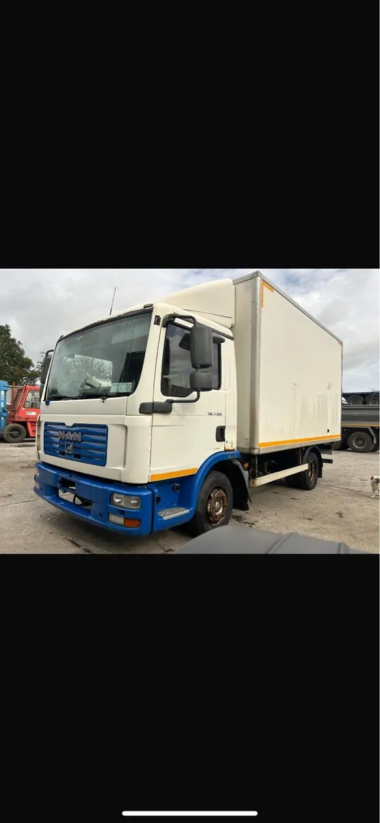 MAN TGL 7.150 7.5 tonne rigid box truck - Image 1
