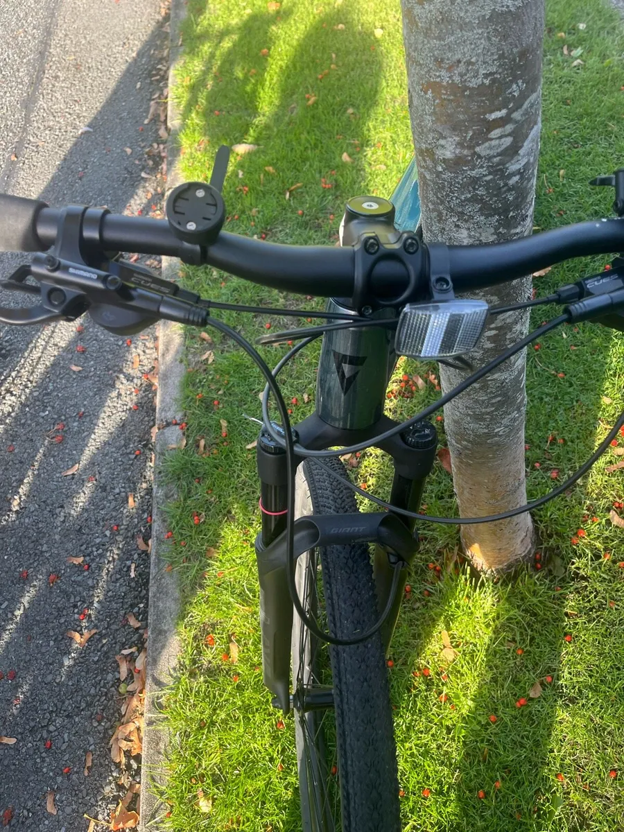 Giant roam bike - Image 3