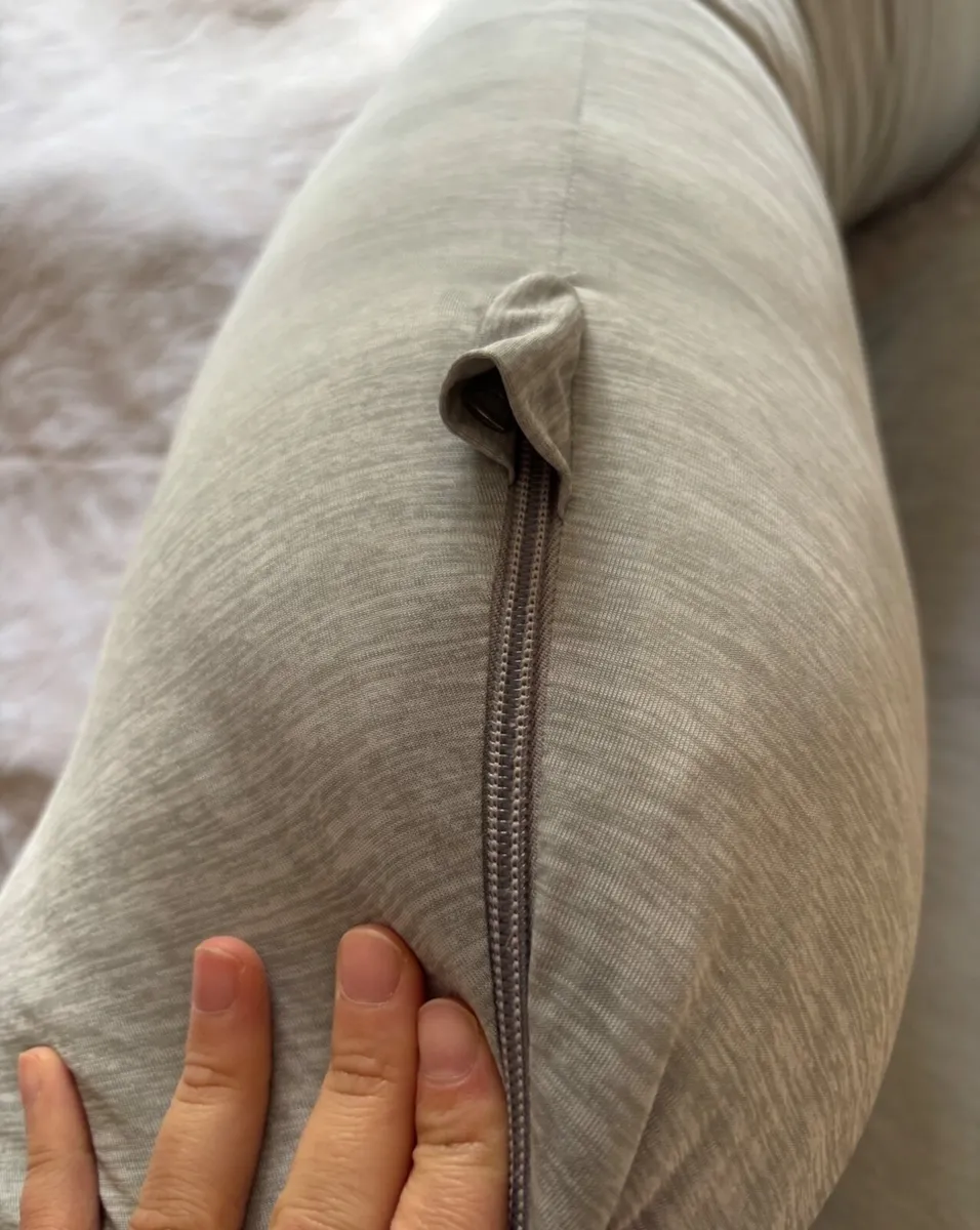 Momcozy & Niimo Pregnancy / Nursing Pillows – Neve - Image 3
